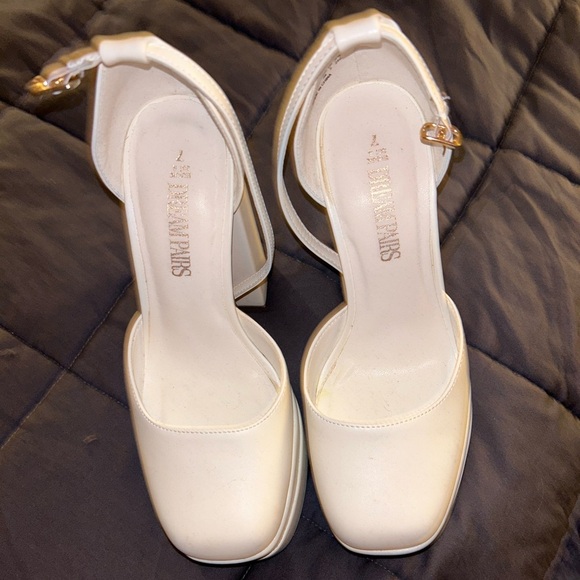 White platform high heels - Picture 4 of 10